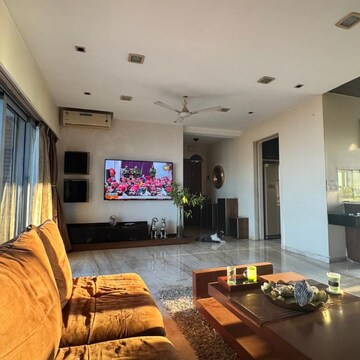 6 BHK Apartment For Rent in Oberoi Realty Esquire, Gokuldham Colony