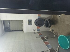 Master Bedroom in 1 BHK Apartment at Kurla East – for Rent