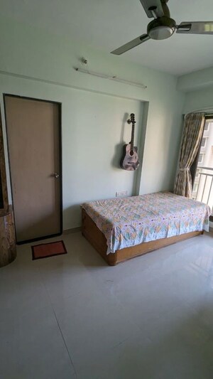 Bedroom in 3 BHK Apartment at DLH Sorrento, Veera Desai Road – for Rent