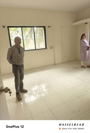 Room in 2 BHK Apartment at Pethkar Samrajya, Kothrud – for Rent
