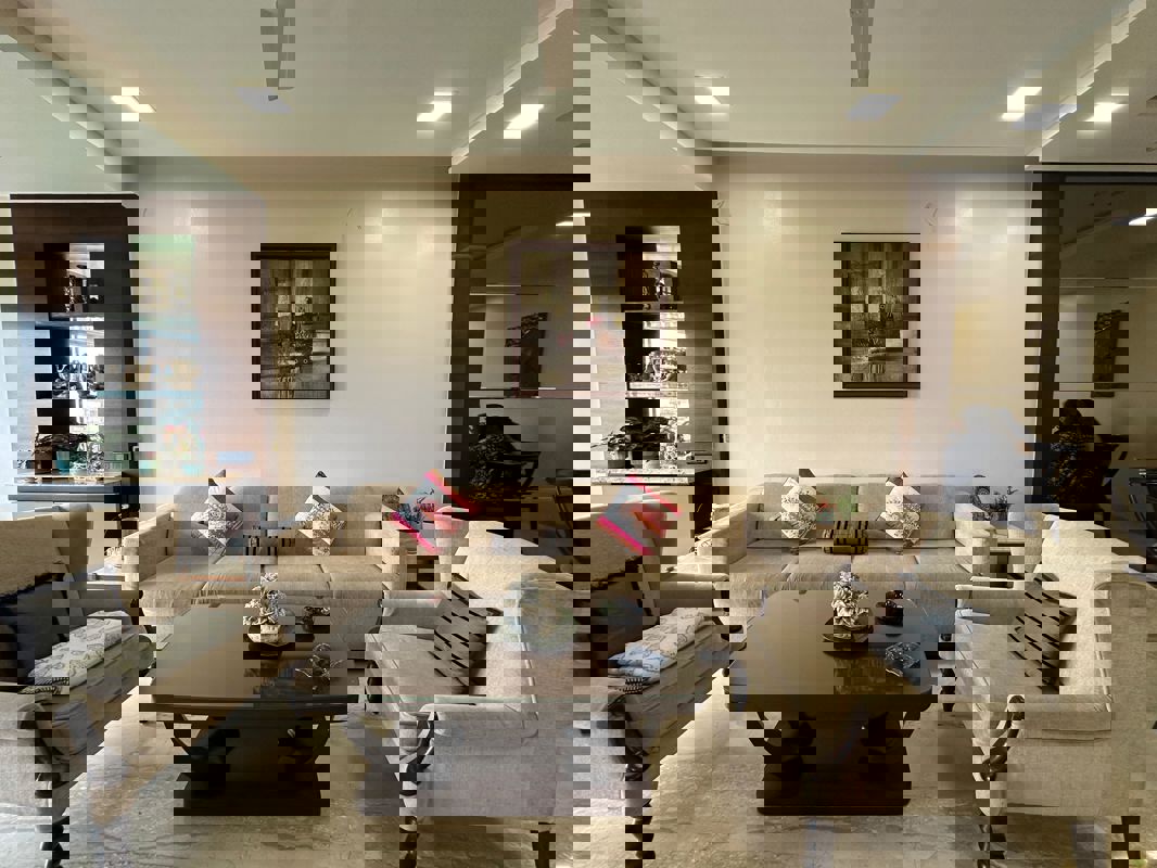 2 BHK + Pooja Room,Study Room,Extra Room 1200 Sq.Ft. Apartment in Neelkanth Apartment Worli