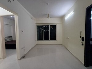 Room in 2 BHK Apartment at Vasant Fiona, Pokhran Road No Two – for Rent