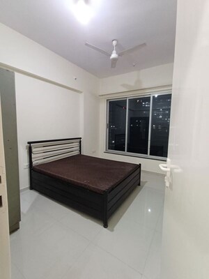 Room in 2 BHK Apartment at Vasant Fiona, Pokhran Road No Two – for Rent