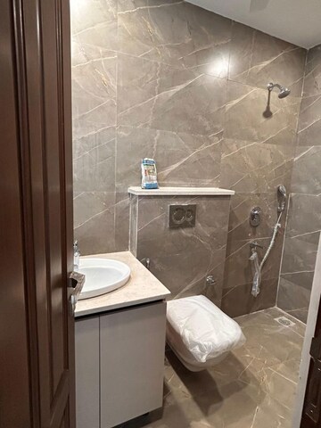Bathroom in 3 BHK Apartment at Sector 52 – for Rent