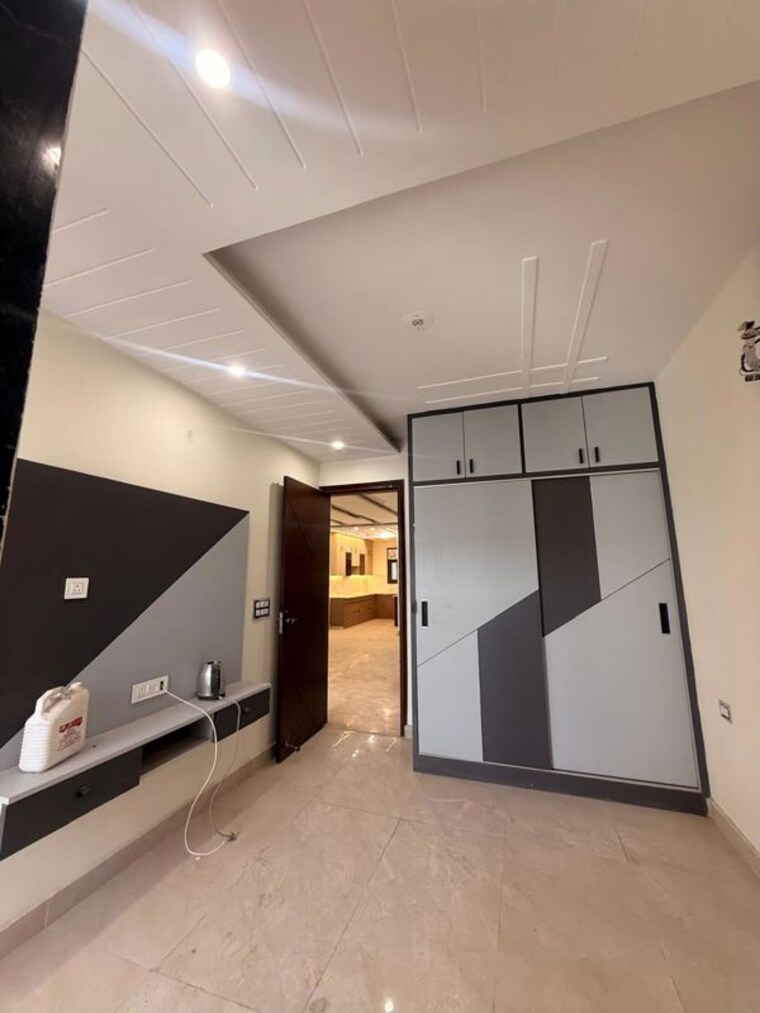 Kitchen, vishnu garden 3 Bedroom 1100 Sq.Ft. Builder Floor In Vishnu Garden Delhi 10053799