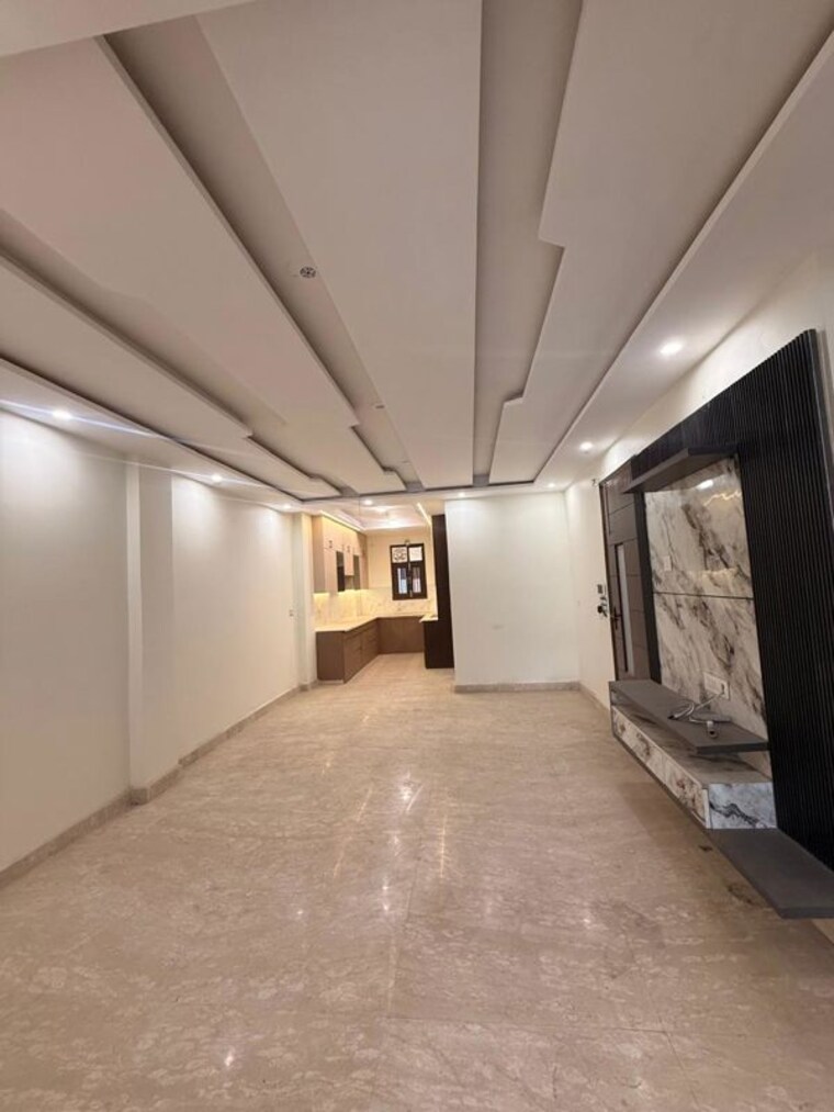 Room, vishnu garden 3 Bedroom 1100 Sq.Ft. Builder Floor In Vishnu Garden Delhi 10053799