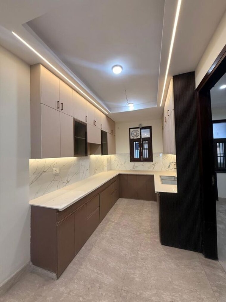 Kitchen, vishnu garden 3 Bedroom 1100 Sq.Ft. Builder Floor In Vishnu Garden Delhi 10053799