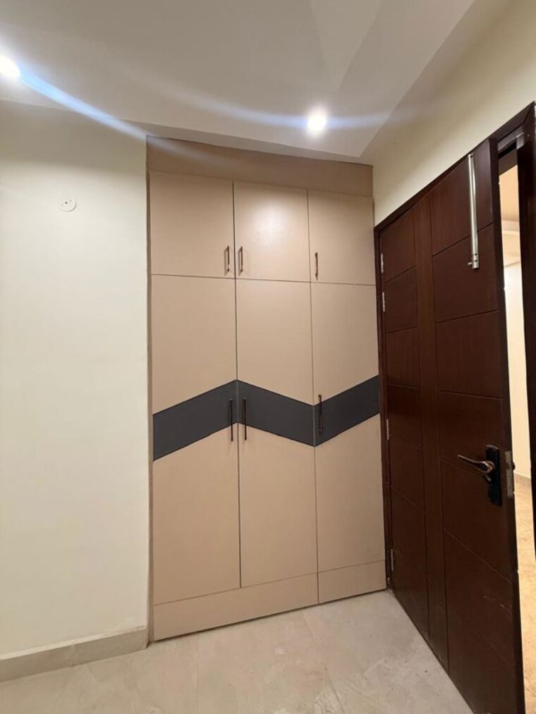 Kitchen, vishnu garden 3 Bedroom 1100 Sq.Ft. Builder Floor In Vishnu Garden Delhi 10053799