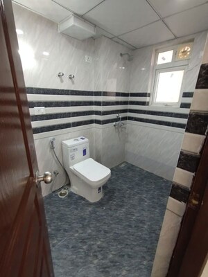 Bathroom in 2 BHK Apartment at Jaypee Greens Kosmos, Sector 134 – for Rent