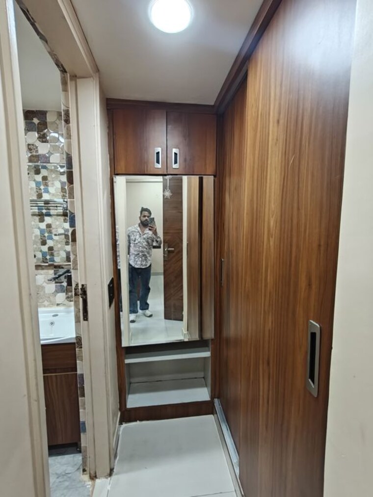 Attached Bathroom, sector 42 2 Bedroom 1500 Sq.Ft. Builder Floor In Sector 42 Gurgaon 10053807