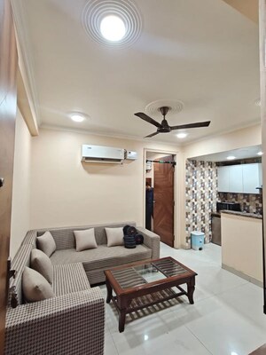 Living Room in 2 BHK Builder Floor at Sector 42 – for Rent