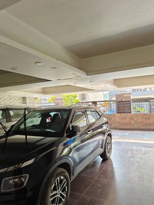 Parking in 2 BHK Builder Floor at Sector 42 – for Rent
