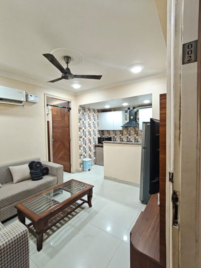 Living Room, sector 42 2 Bedroom 1500 Sq.Ft. Builder Floor In Sector 42 Gurgaon 10053807