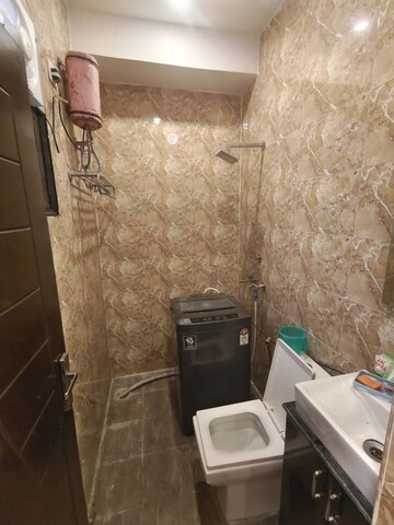 Attached Bathroom in 2 BHK Builder Floor at Ambala Highway – for Rent