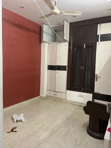 Room in 2 BHK Builder Floor at Vasundhara Sector 5 – for Rent