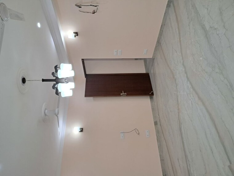 Room, chittaranjan park 3 Bedroom 260 Sq.Yd. Builder Floor In Chittaranjan Park Delhi 10053819