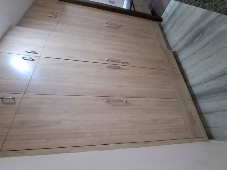 Cupboard, chittaranjan park 3 Bedroom 260 Sq.Yd. Builder Floor In Chittaranjan Park Delhi 10053819