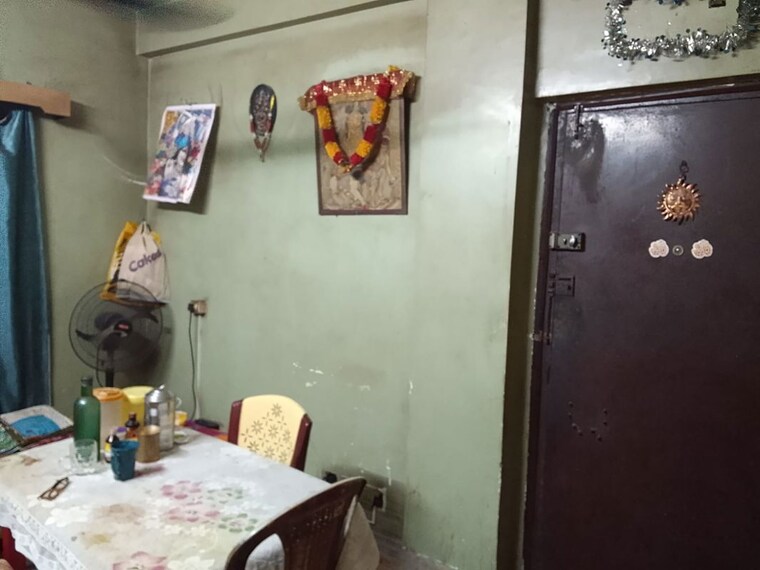 undefined, ballygunge 2 Bedroom 700 Sq.Ft. Apartment In Ballygunge Kolkata 10053831