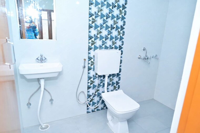 Bathroom, gomti nagar 2 Bedroom 1000 Sq.Ft. Independent House In Gomti Nagar Lucknow 10053839