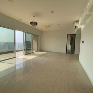Room in 4 BHK Apartment at Kalpataru Vista, Sector 128 – for Rent