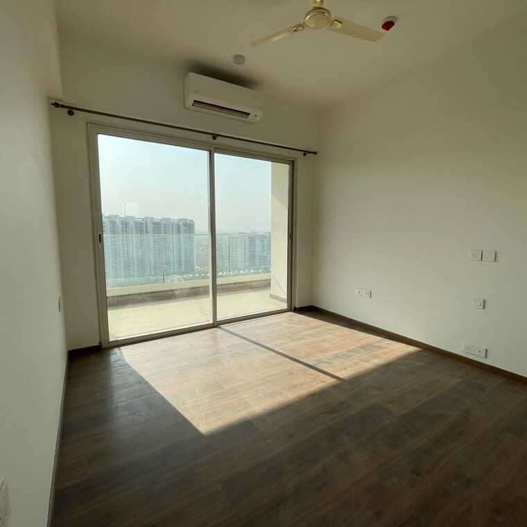 Room, kalpataru-vista 4 Bedroom 3938 Sq.Ft. Apartment In Sector 128 Noida 10053870