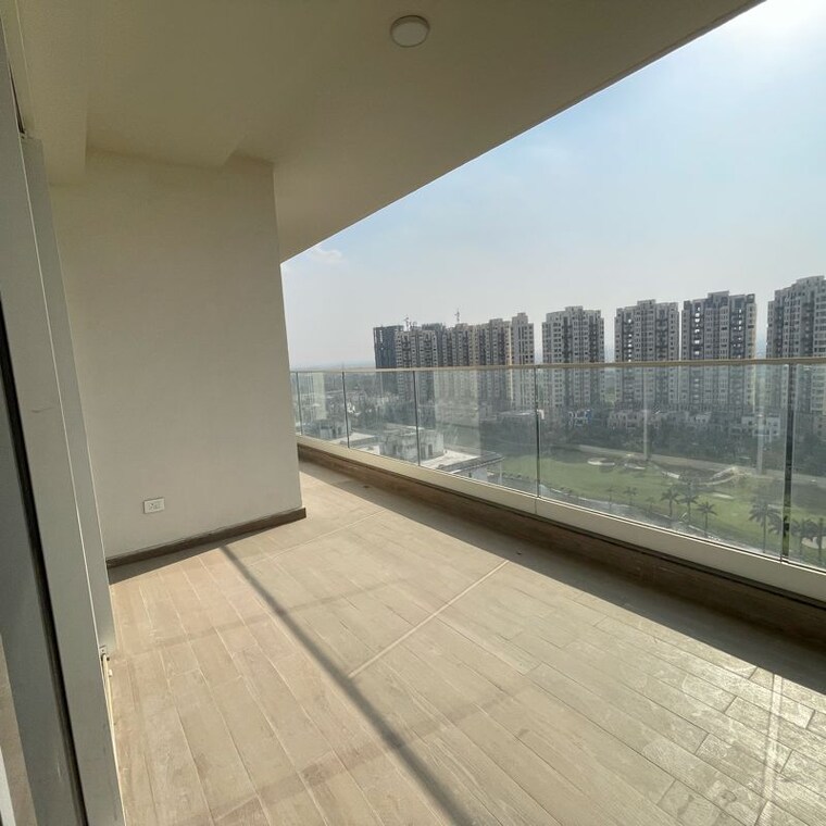 Balcony, kalpataru-vista 4 Bedroom 3938 Sq.Ft. Apartment In Sector 128 Noida 10053870