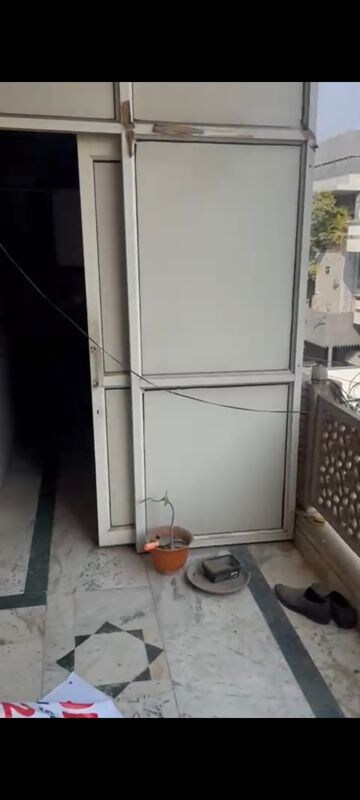 Bathroom in 3 BHK Builder Floor at Safdarjung Enclave – for Rent