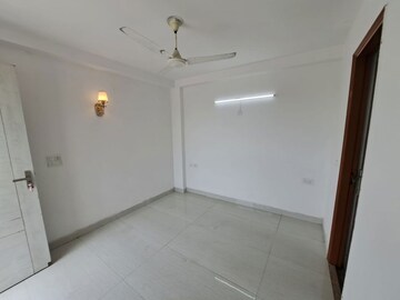 Room in 2 BHK Apartment at Panchshil Avant Garde, New Friends Colony – for Rent