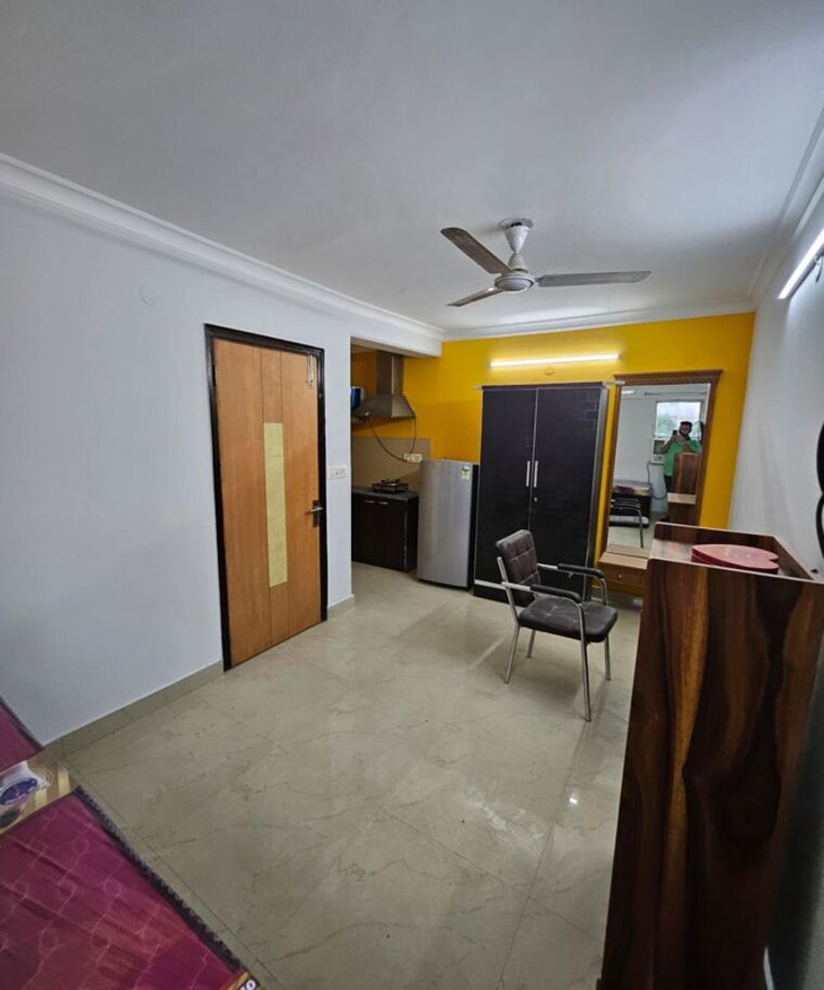 Room, kailash colony Studio 450 Sq.Ft. Builder Floor In Kailash Colony Delhi 10053953