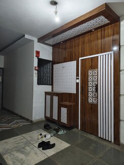 2 BHK + Extra Room Apartment For Rent in Mangla Tower