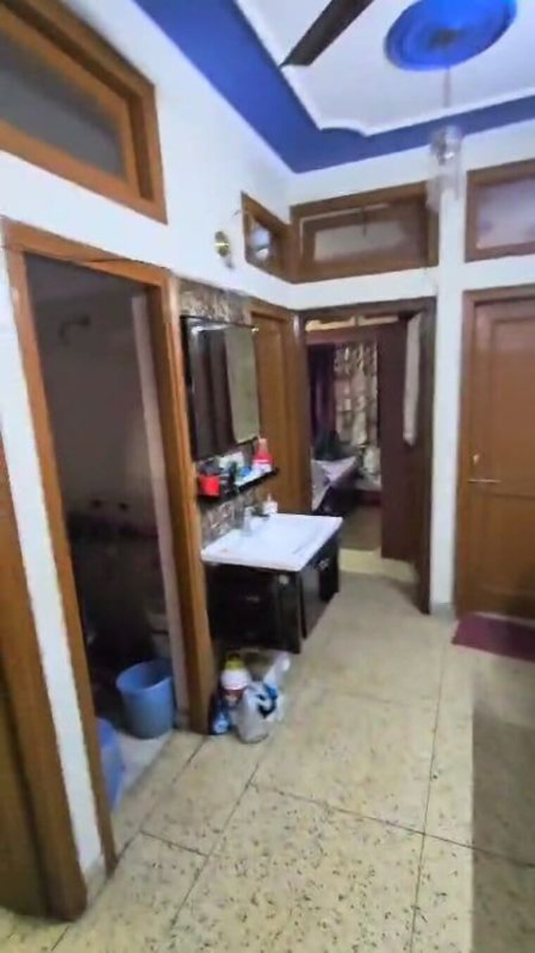 Room, lajpat nagar 4 2 Bedroom 1100 Sq.Ft. Builder Floor In Lajpat Nagar 4 Delhi 10053974