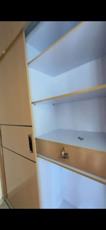 Furnished Amenities in 4 BHK Apartment at Siddharth Vihar – for Rent