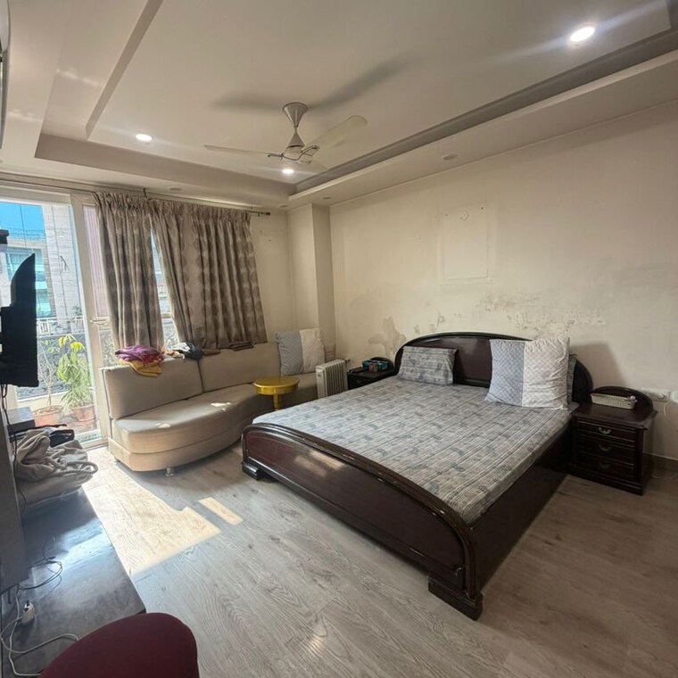 Living Room, mvl-ipark 3 Bedroom 1350 Sq.Ft. Apartment In Sector 16 Gurgaon 10053993
