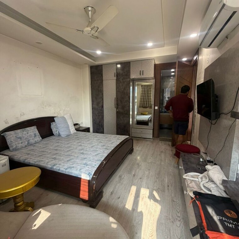 Team Area, mvl-ipark 3 Bedroom 1350 Sq.Ft. Apartment In Sector 16 Gurgaon 10053993