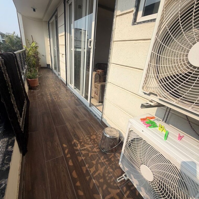 Balcony, mvl-ipark 3 Bedroom 1350 Sq.Ft. Apartment In Sector 16 Gurgaon 10053993