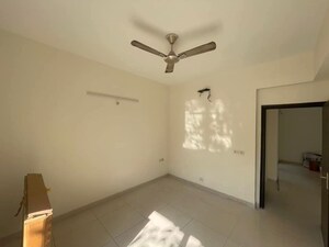 Room in 3 BHK Villa at BPTP Amstoria, Sector 102 – for Rent