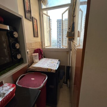 Team Area in 2 BHK Apartment at Wave Dream Homes, Ram Nagar – for Sale