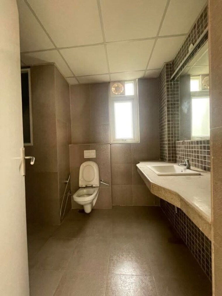 Bathroom, conscient-heritage-max 4 Bedroom 2775 Sq.Ft. Apartment In Sector 102 Gurgaon 10054015