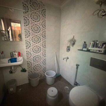 Bathroom in 4 BHK Apartment at Sector 15 – for Rent