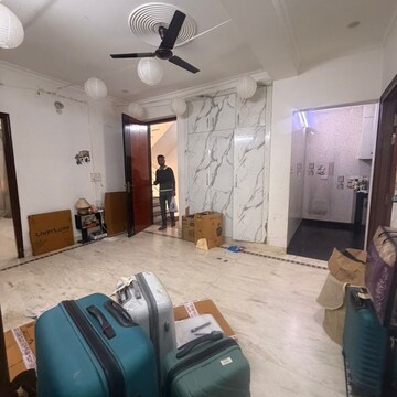 Bedroom in 4 BHK Apartment at Sector 15 – for Rent