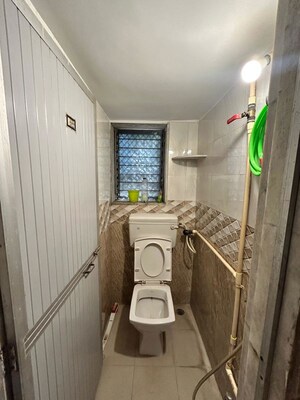 Bathroom in 1 BHK Apartment at Chembur – for Rent
