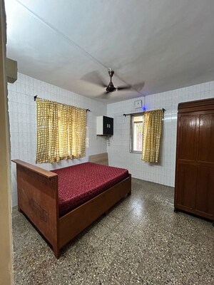 Bedroom in 1 BHK Apartment at Chembur – for Rent