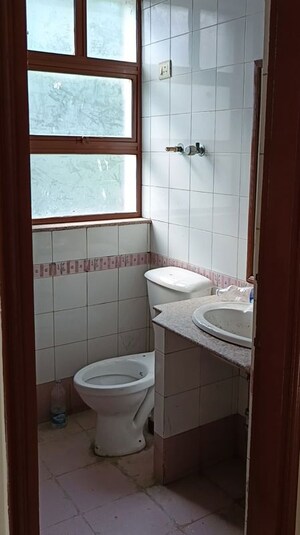 Bathroom in 3.5 BHK Apartment at Vipul Greens, Sector 48 – for Sale