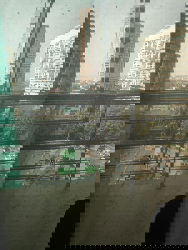 1 BHK 200 Sq.Ft. Apartment in DLF Oakwood Estate