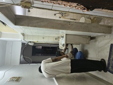 Master Bedroom in 1 BHK Apartment at Kurla East – for Rent