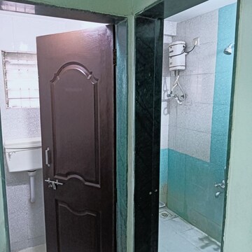 Bathroom in 1 BHK Apartment at Madhuban Colony – for Rent