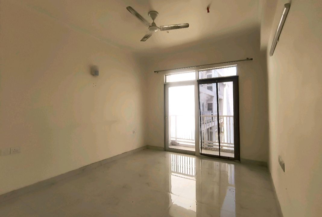 2 BHK + Pooja Room 825 Sq.Ft. Apartment in Paras Tierea