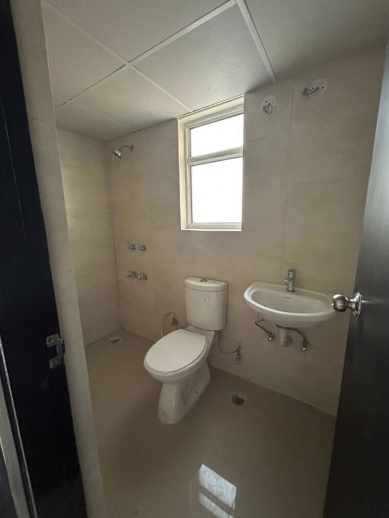 Bathroom, wave-dream-homes 2 Bedroom 840 Sq.Ft. Apartment In Wave City Ghaziabad 10054143