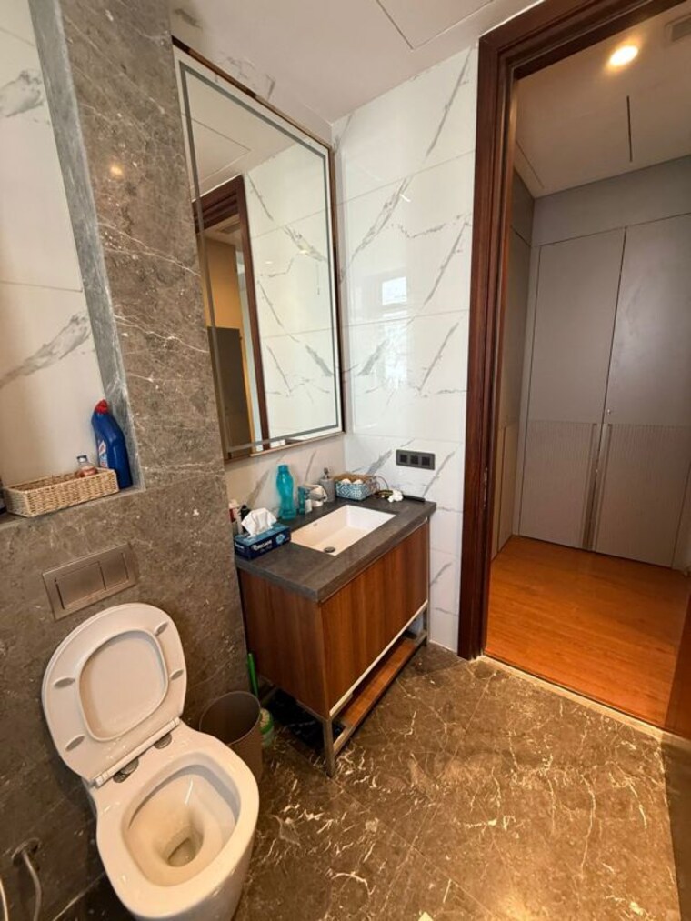 Bathroom, jaypee-greens-kosmos 2 Bedroom 1200 Sq.Ft. Apartment In Sector 134 Noida 10054177
