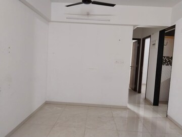 Room in 1 BHK Apartment at Neel Sidhi Infinity, Khanda Colony – for Rent